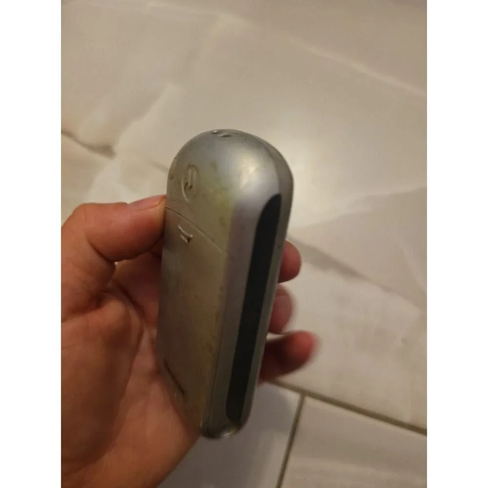 Motorola C139 Silver Black TracFone Prepaid‎ Wireless Device